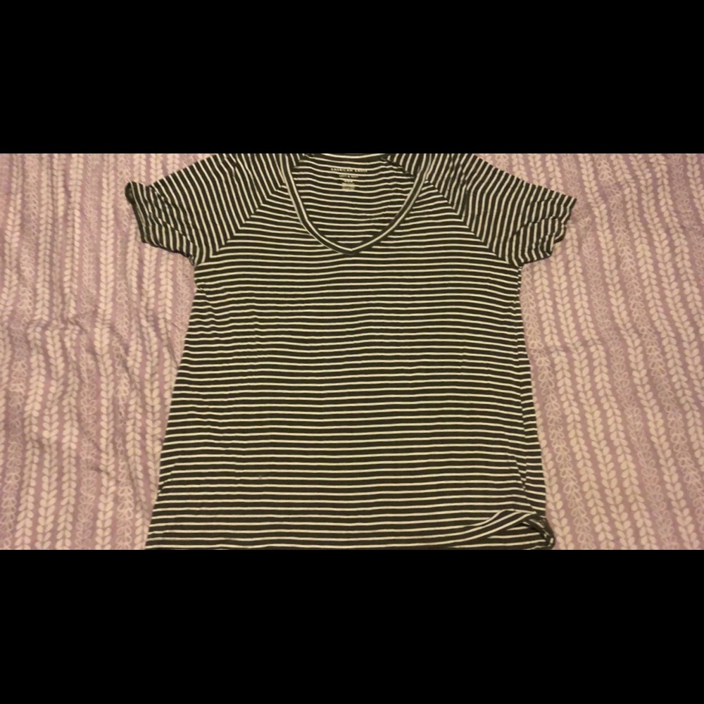 American  Eagle tee